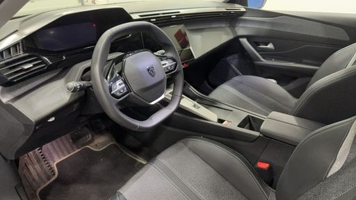 Peugeot 308 1.5 BlueHDi 130 EAT8 - Allure – 2025 – 53500 km – Diesel – Boîte Automatique — photo 15