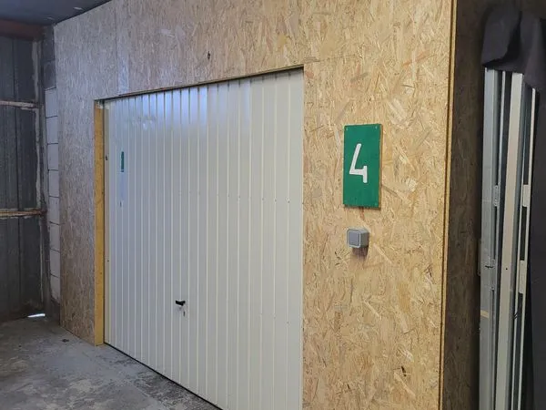 Box à louer à Bourcefranc le Chapus