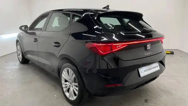 Seat Leon 1.5 etsi hybrid 115 dsg7 — photo 3