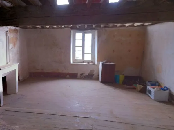 Maison de village 92 m² à rénover entièrement — Montségur (09)