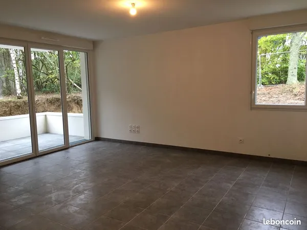 Appartement récent T2 / 43m² / Centre de Sautron
