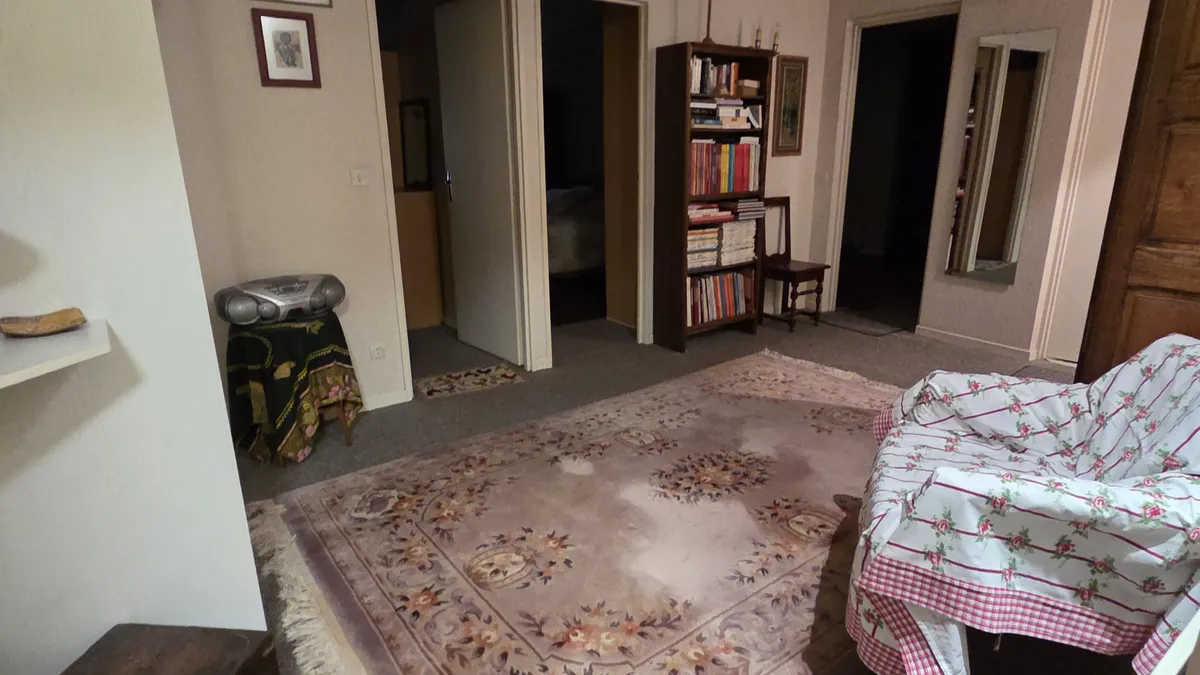 Photo 3