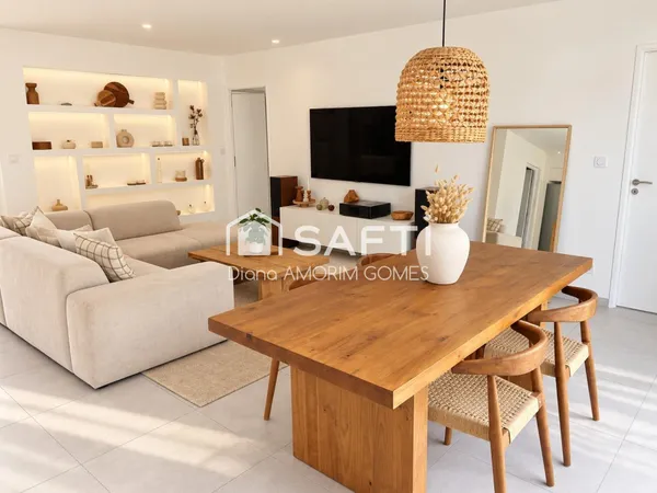 COUP DE COEUR- Une maison pleine de charme et de caractère de 92 m², 3 chambres, piscine et garage.
