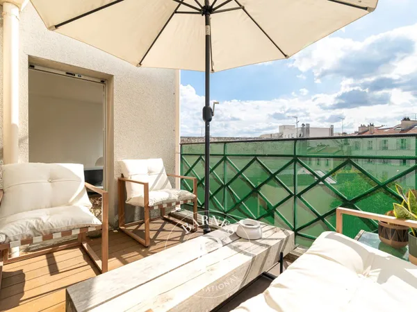 BOULOGNE NORD/EGLISE - DEUX CHAMBRES - TERRASSE
