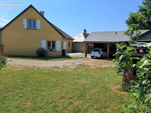 Maison bioclimatique T5 de 123 m3 avec dépendances -Bénac