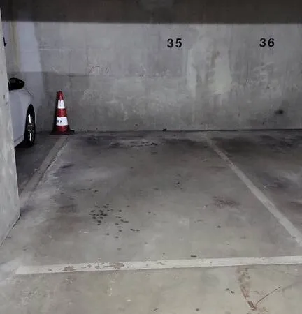 Garage/Parking
