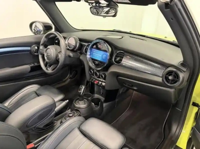 Mini Mini cabrio cooper 136ch sidewalk bva7 — photo 4