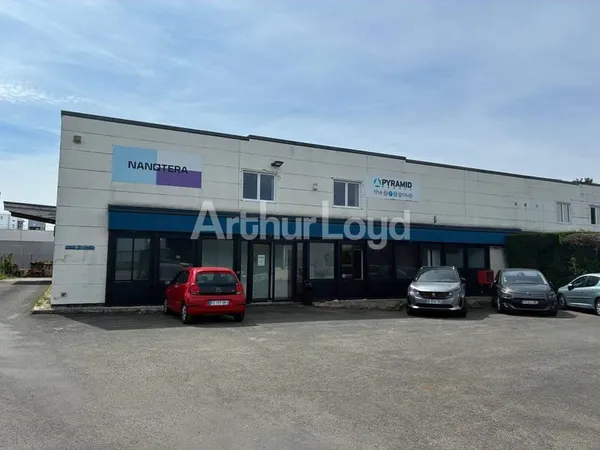 Bureau 166 m²