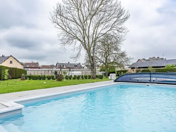 Maison 6 pièces 310 m²