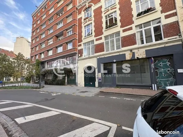 Bureaux 300 m²