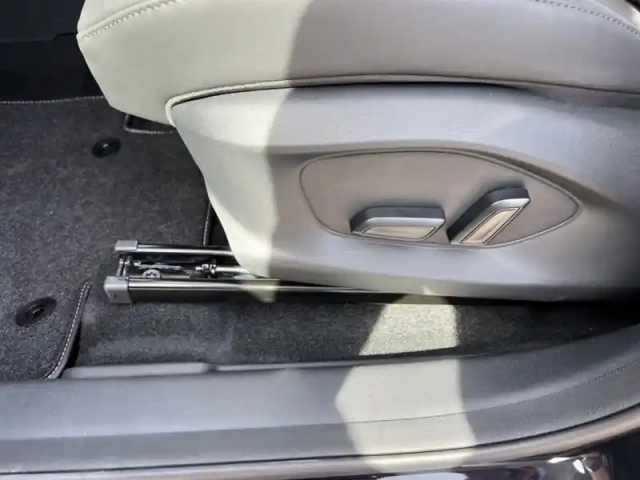 Mg Zs 1.5l 197ch hybrid+ luxury — photo 14