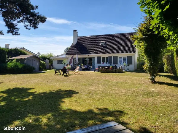 Maison 140 m2 de 6 pièces dans la résidence du Parc