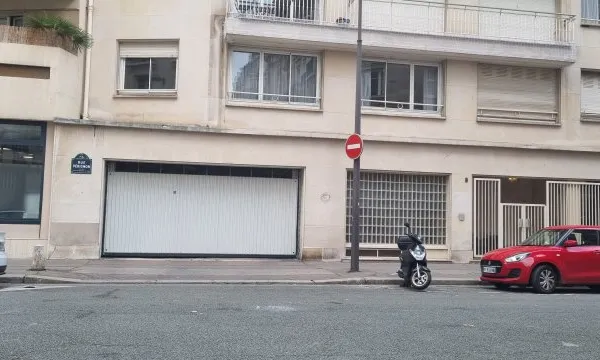 Loue Box Parking rue Pérignon Paris 7ème - 12m²