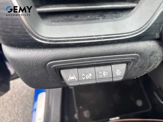 Renault Captur mild hybrid 160 edc — photo 48