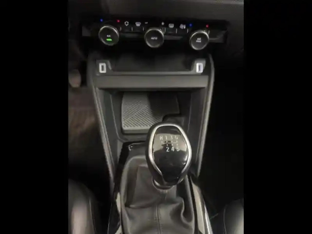 Citroën C4 puretech 100ch s&amp;s feel — photo 10