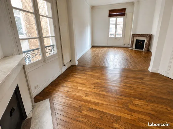 Appartement de charme à réinventer - Reims centre - 60 m² environ - 180 000
