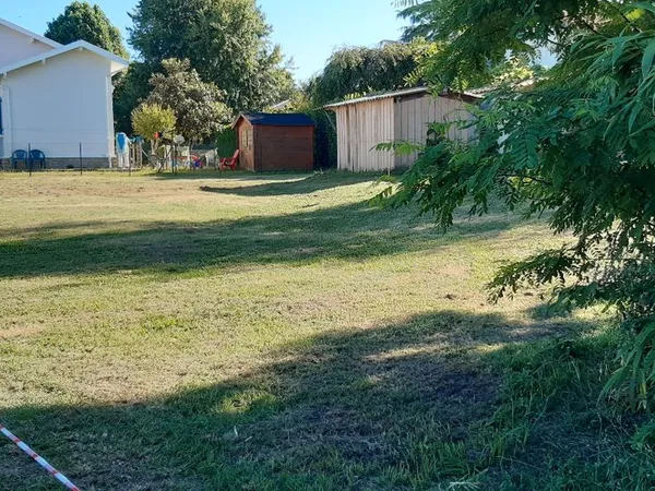 Terrain 700m2 aux portes de dax