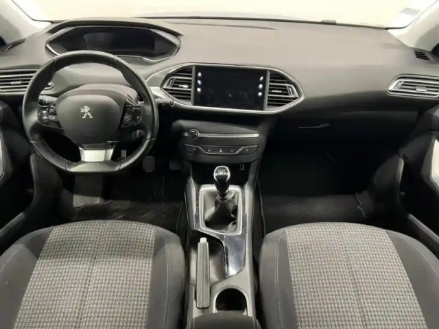 Peugeot 308 sw 1.2 puretech 110ch s&amp;s style — photo 7