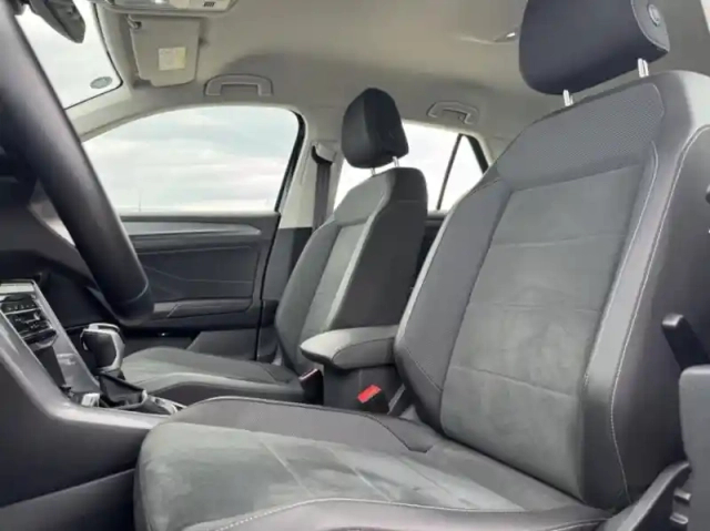 Volkswagen T-Roc 1.5 tsi evo 150ch style dsg7 — photo 33