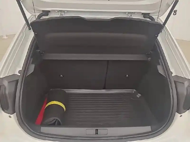 Peugeot 208 electrique 50 kwh 136ch — photo 32