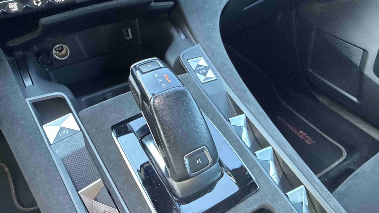 DS7 Crossback BlueHDi 130 EAT8 — photo 23