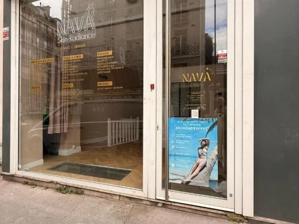Loue local commercial - 66.12 m² - Paris