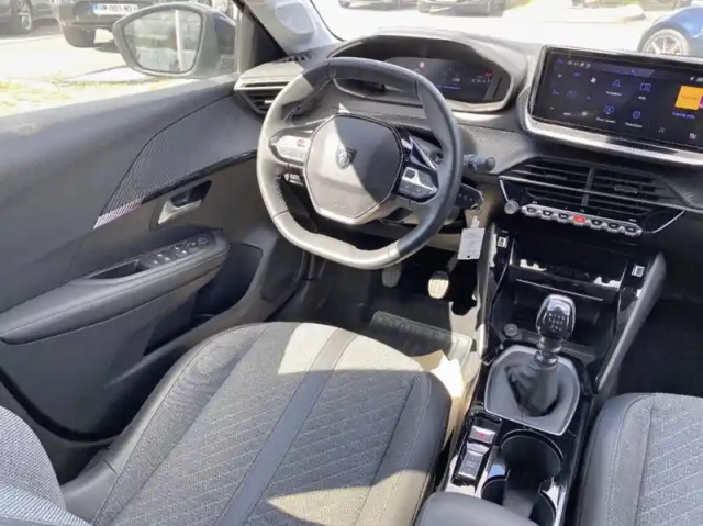 Peugeot 208 1.2 100ch s&amp;s allure — photo 20