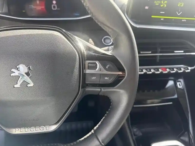 Peugeot 2008 puretech 100 s&amp;s bvm6 allure pack — photo 20