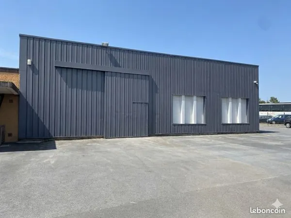 Local/entrepot à REIMS 300m² - Parking/Internet/Bureaux/Mezzanine