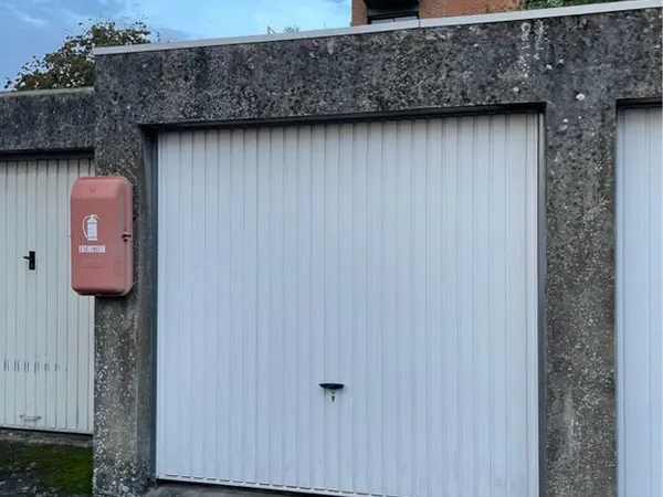 Garage individuel dans résidence sécurisée Marcq croisé Laroche