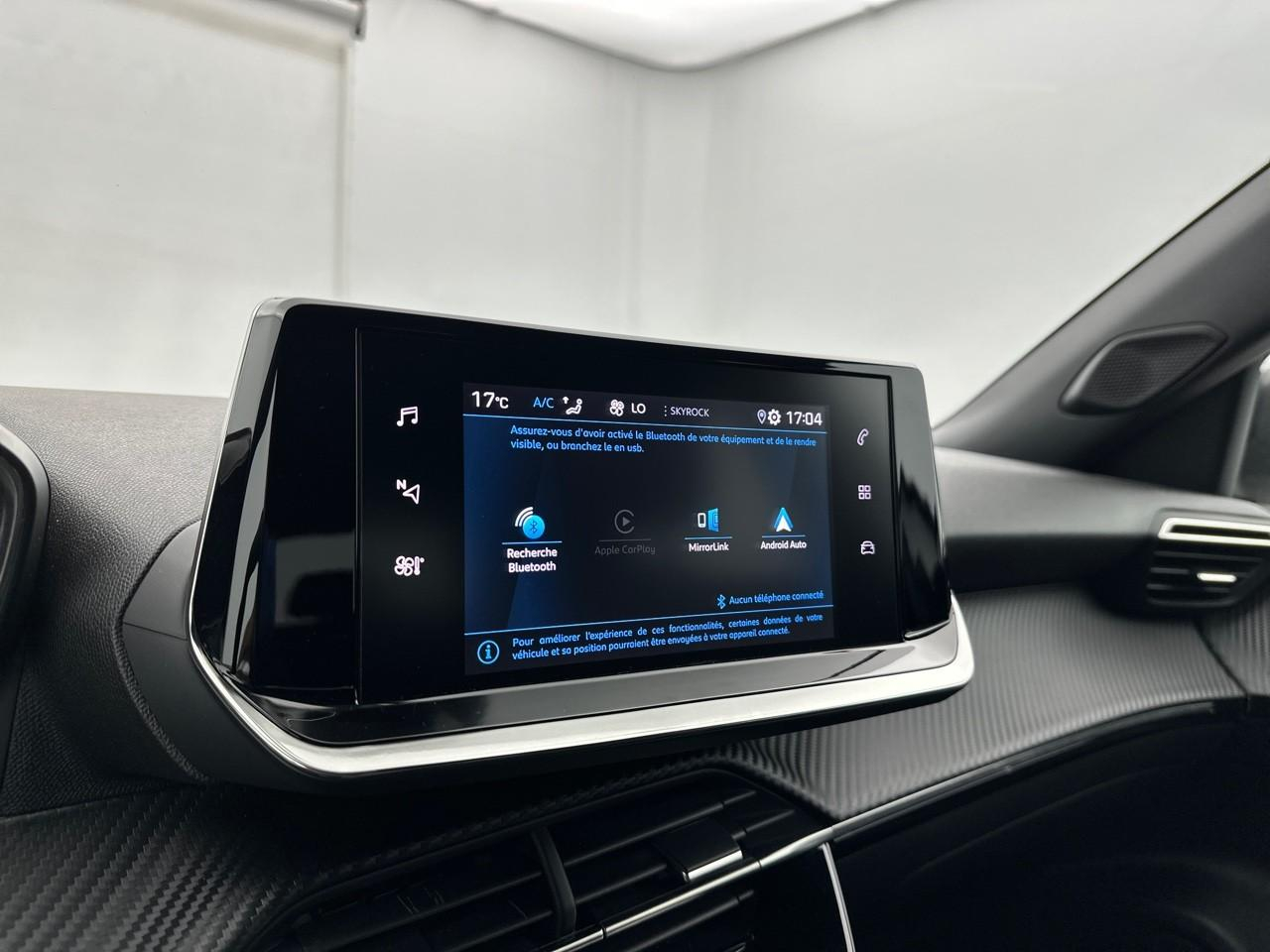 Peugeot 2008 puretech 130 s&s eat8 style — photo 23