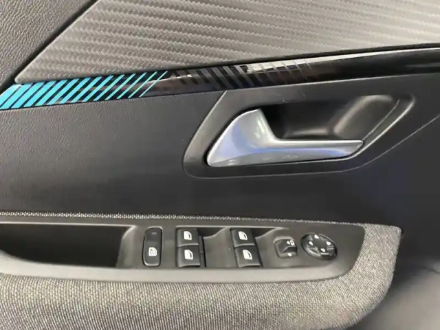 Peugeot 208 electrique 50 kwh 136ch — photo 33