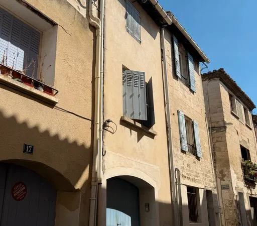 Maison 3 pièces - 78 m² - centre ville - Beaucaire