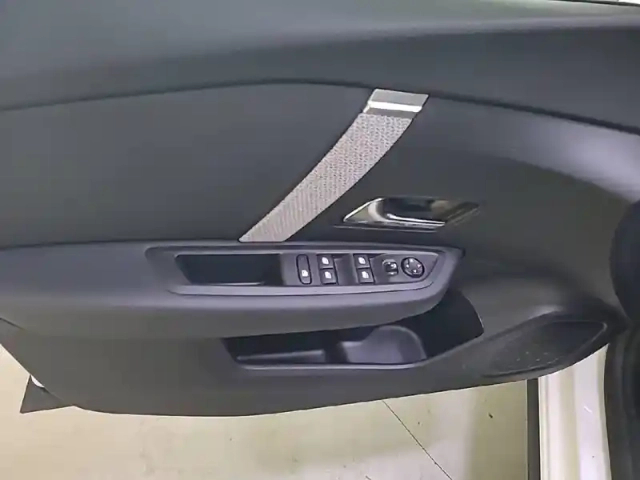 Citroën C4 bluehdi 130 eat8 — photo 48
