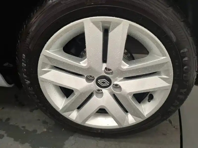 Renault Clio tce 90 ch gsr2 — photo 13