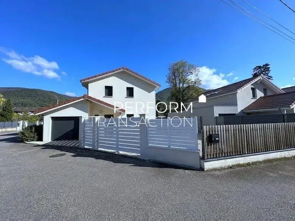 Maison 5 pièces 94 m²
