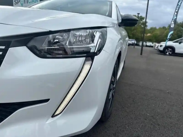 Peugeot 208 puretech 100 s&amp;s eat8 allure — photo 20