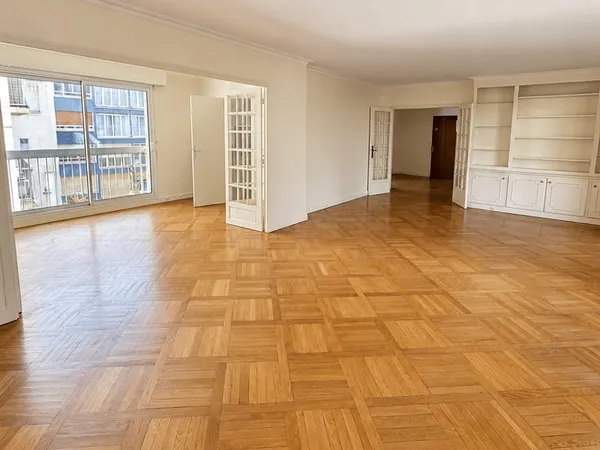 Duplex 7 pièces 168 m²