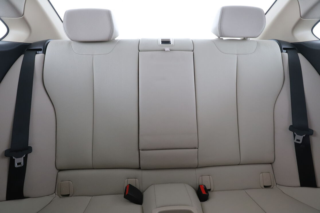 BMW Série 2 Coupé 220i Luxury BVA8 — photo 14