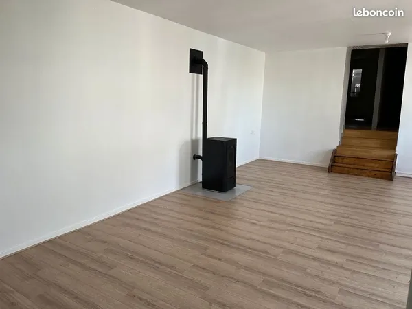 Loue maison F4 avec terrain clos