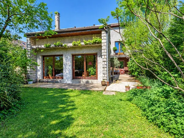 Maison 7 pièces 185 m²