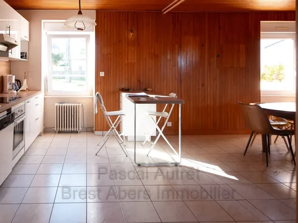 A vendre Ploudalmézeau maison de ville de 80m2