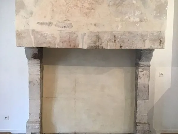 Rive droite, à 200m de la cité Plantagenêt: Tout le charme de l'ancien DISPONIBLE DÈS LE 16 NOVEMBRE