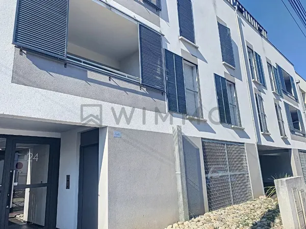 APPARTEMENT T3 - AVEC TERRASSE
