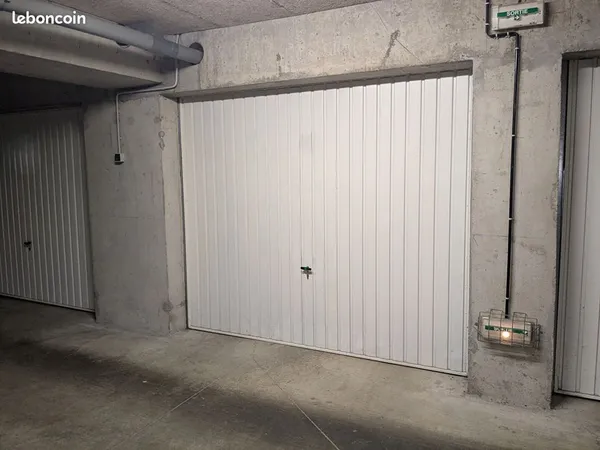 Parking/box 15 m² PLOERMEL