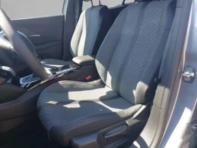Peugeot 2008 100 s&amp;s bvm6 — photo 11