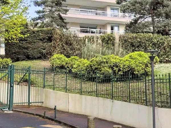 MONTMORENCY APPARTEMENT F3 AVEC JARDIN DE 200 M2