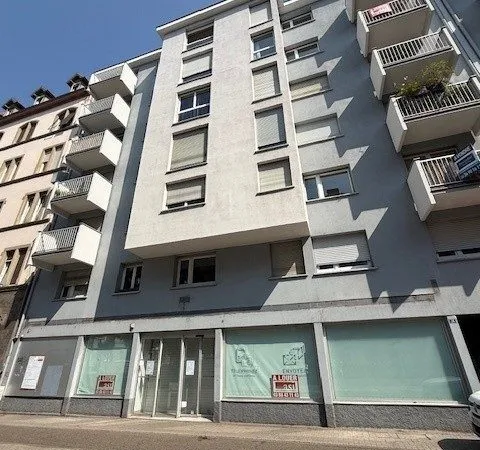 Local Commercial De 134 M²