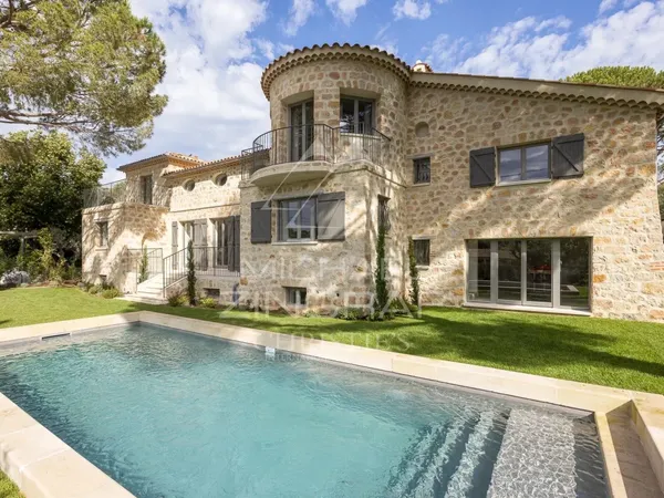 EXCLUSIVITÉ -Cap d'Antibes - Un Joyau Méditerranéen