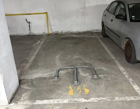 Garage/Parking